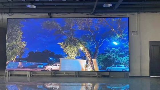 La publicidad fija interior de la pantalla LED P4 fijó la cartelera video de la pared de la pantalla de la etapa de la instalación LED