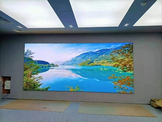 Centro de conferencias 	Pantalla LED de espaciamiento a todo color fija interior de la pantalla LED P1.86 pequeña Digitaces