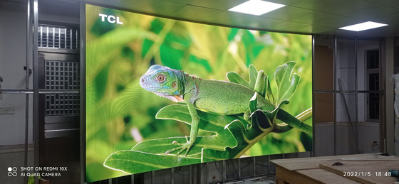 Instituciones a todo color interiores de las empresas de la presentación de la información de la pantalla de P1.875 LED